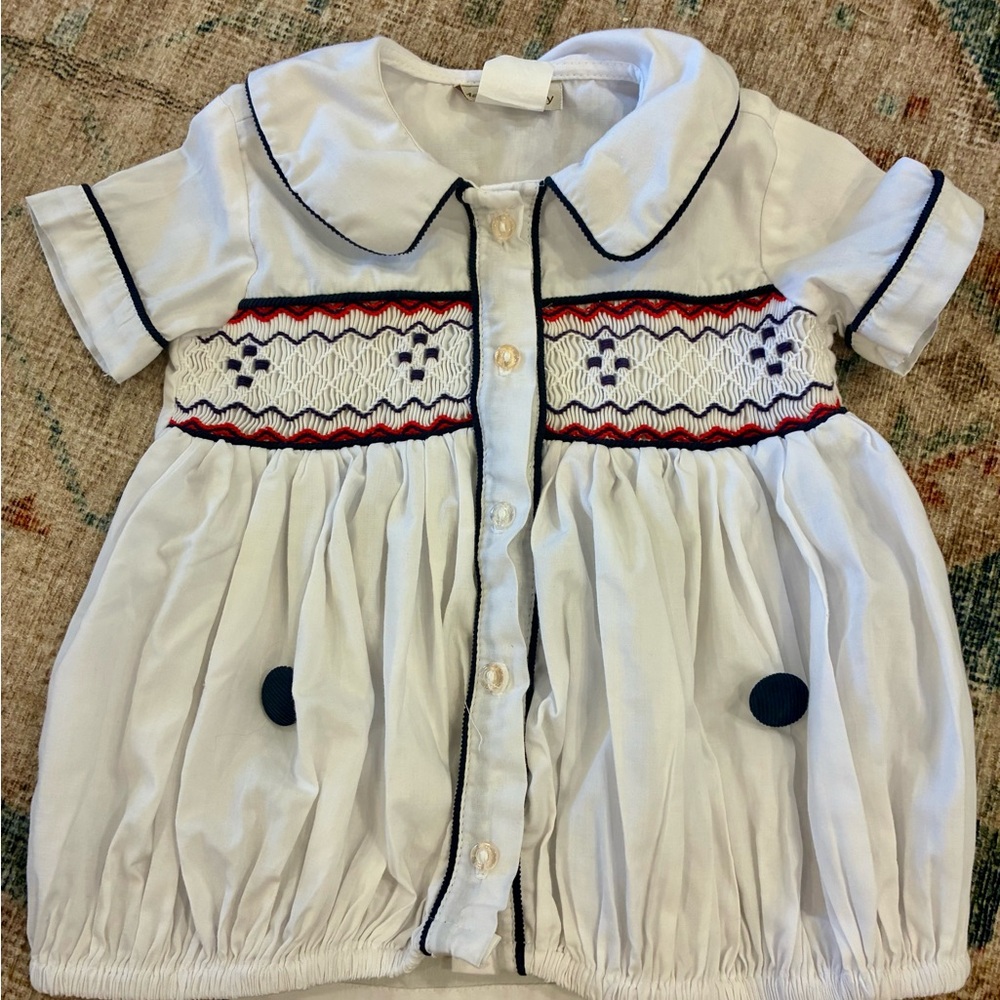 Marco & Lizzy White Smocked Bubble Outfit 12 Month Red Navy